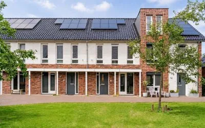 Terraced house for sale: Joop den Uylhof 13, Staatsliedenkwartier Woerden