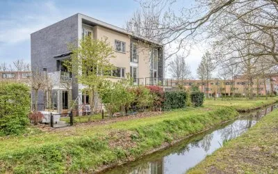 Twee-onder-één-kap te koop: Joost Beeldsnijderweg 3, Het Jeurlink Deventer