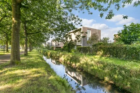 Twee-onder-één-kap te koop: Joost Beeldsnijderweg 9, Het Jeurlink Deventer