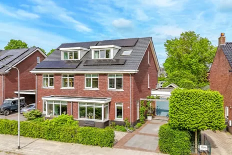 Tussenwoning te koop: Joost van den Vondellaan 60, Patijnpark Zeist