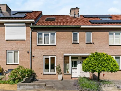Tussenwoning te koop: Jordaanstoep 8, Middenveer Sliedrecht