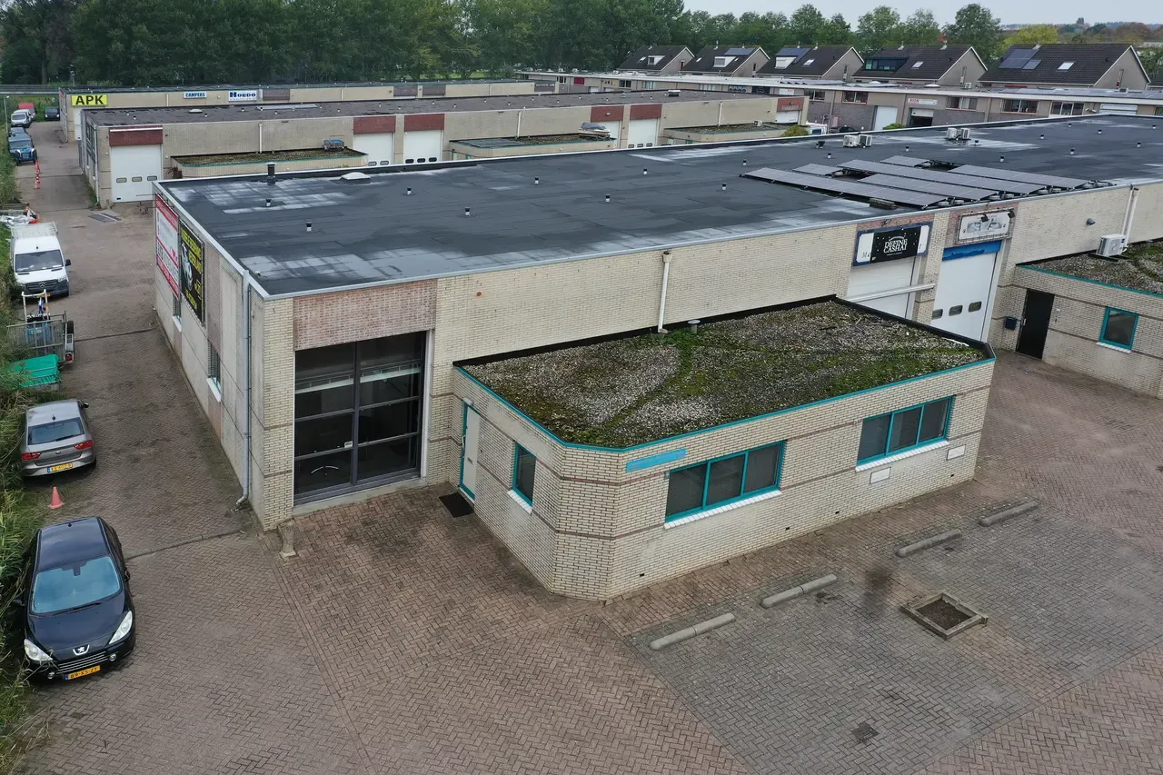 Tussenwoning te huur: Josephine Bakerstraat 21, Almere