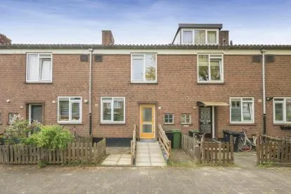 Tussenwoning te koop: Josephus Jittastraat 5, Jan de Louterbuurt Amsterdam