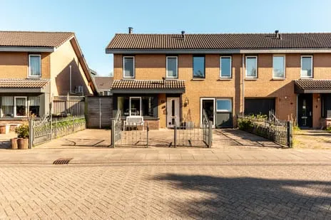 Hoekwoning te koop: Jozef Israëlslaan 16, Tussen de Vaarten N.- West Almere