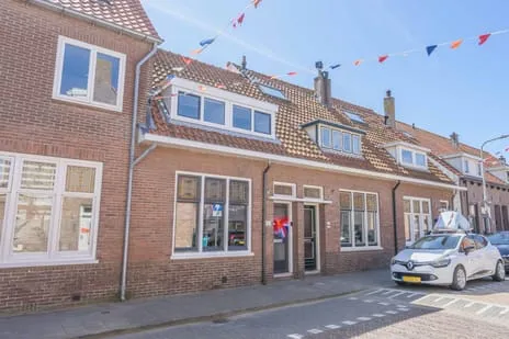 Tussenwoning te koop: Jozef Israëlsweg 22, Midden Katwijk (Zh)