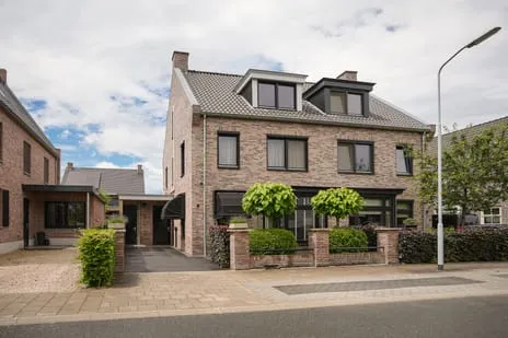 Twee-onder-één-kap te koop: Juffrouw H Scholtenstraat 18, Verspreide huizen Kesteren Kesteren