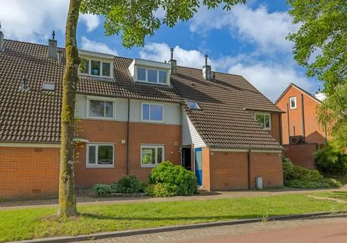 Terraced house for sale: Jukveld 21, Velden Houten