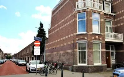 Appartement te huur: Juliana van Stolberglaan 153, Bezuidenhout-Oost 'S-Gravenhage