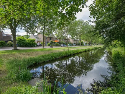 Hoekwoning te koop: Juliana van Stolberglaan 42, Nassauwijk Voorschoten