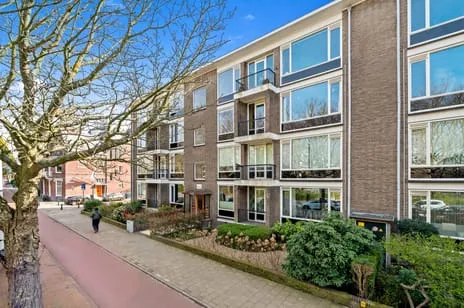 Appartement te koop: Juliana van Stolberglaan 33, Bezuidenhout-Midden 'S-Gravenhage