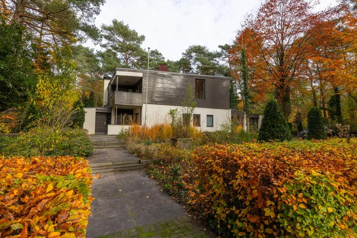 Vrijstaande woning te koop: Juliana van Stolberglaan 9, Wilhelminapark Eerbeek