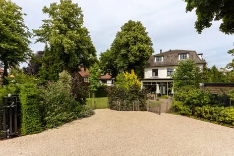 Vrijstaande woning te koop: Julianalaan 13, Schilderskwartier Hilversum