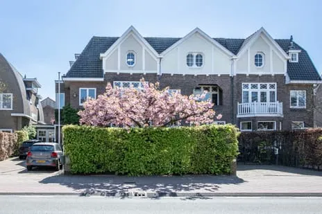 Tussenwoning te koop: Julianalaan 132, Overveen Overveen