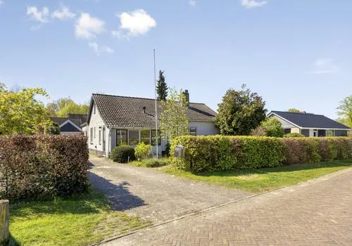Vrijstaande woning te koop: Julianalaan 2A, Nieuwlande kern Nieuwlande
