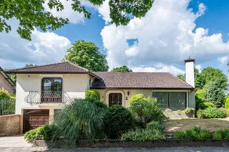 Vrijstaande woning te koop: Julianalaan 33, Heeze Heeze