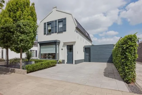 Vrijstaande woning te koop: Julianalaan 51, Raamsdonksveer Raamsdonksveer