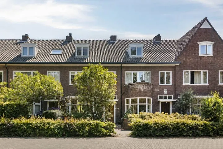 Tussenwoning te koop: Julianalaan 63, Boeimeer Breda