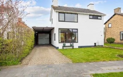 Vrijstaande woning te koop: Julianalaan 7, Bedum