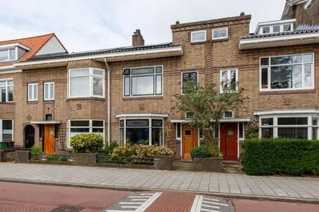 Tussenwoning te koop: Julianalaan 93, Zeeheldenbuurt Delft