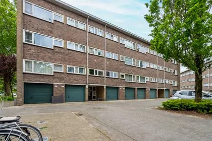 Appartement te koop: Julianaplantsoen 246, Ruimzicht Oost Diemen