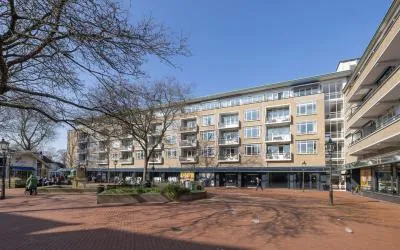 Appartement te koop: Julianaplein 68, Raadhuisplein Bussum