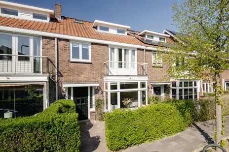 Tussenwoning te koop: Julianaplein 9, Centrum Heemstede