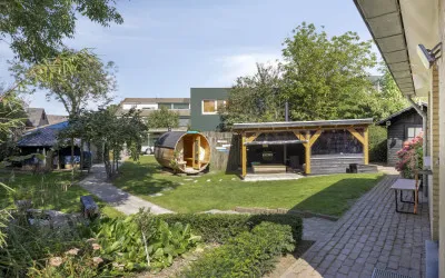 Vrijstaande woning te koop: Julianastraat 1, Kern Hoek Hoek