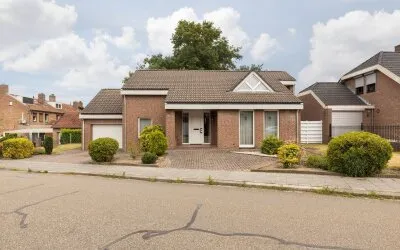 Detached house for sale: Julianastraat 1, Schinveld Schinveld