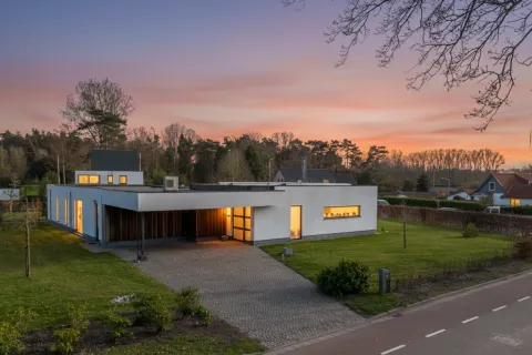 Vrijstaande woning te koop: Julianastraat 113, Kern Heikant Heikant
