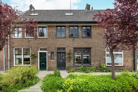 Tussenwoning te koop: Julianastraat 12, Noorderkwartier Leiden
