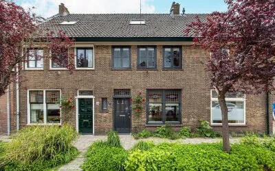 Tussenwoning te koop: Julianastraat 12, Noorderkwartier Leiden