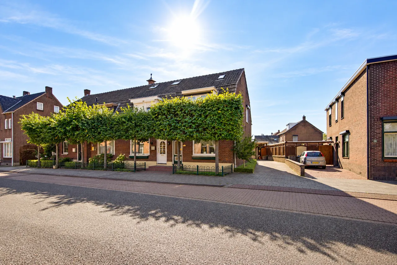 Hoekwoning te koop: Julianastraat 12, Reuver