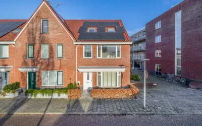 Hoekwoning te koop: Julianastraat 144, Lisse