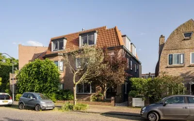 Hoekwoning te koop: Julianastraat 20, Koninginnebuurt Haarlem