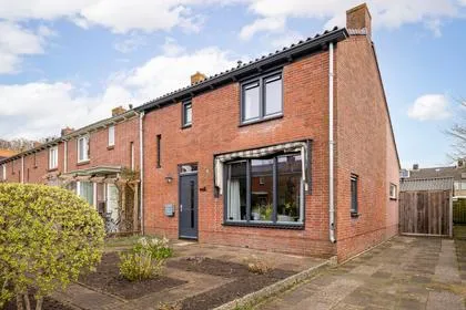 Hoekwoning te koop: Julianastraat 25, Hoogkarspel