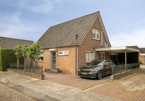 Vrijstaande woning te koop: Julianastraat 34, Kern Beneden-Leeuwen Beneden-Leeuwen