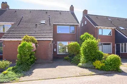 Hoekwoning te koop: Julianastraat 39, Opperdoes Centrum Opperdoes