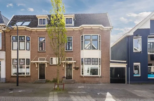 Corner house for sale: Julianastraat 48, Centrum-Zuid Bodegraven