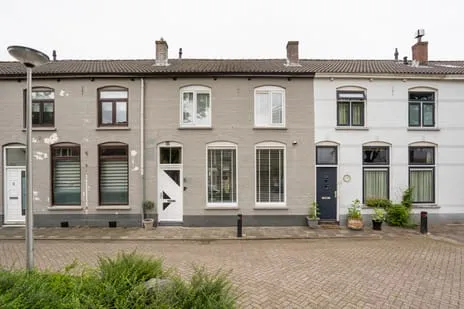 Tussenwoning te koop: Julianastraat 5, Leerdam centrum noord Leerdam