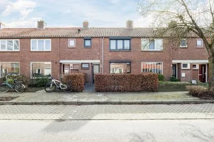 Tussenwoning te koop: Julianastraat 6, Veld West Lichtenvoorde