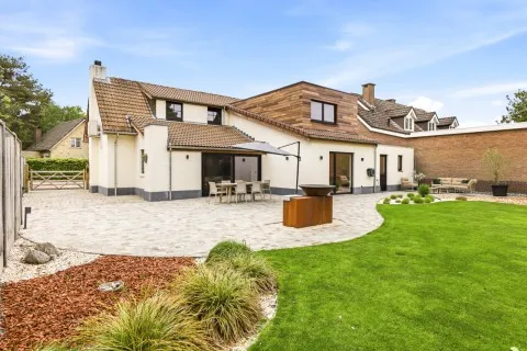 Vrijstaande woning te koop: Julianastraat 76, Kern Heikant Heikant