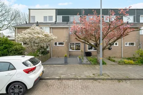 Tussenwoning te koop: Julianastraat 94, t Zand-Noordoost 'T Zand