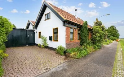 Vrijstaande woning te koop: Julianatocht 1, Kruisweg Kloosterburen