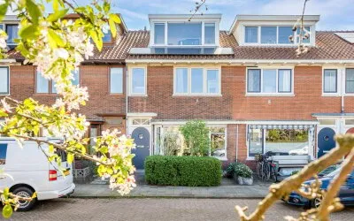 Tussenwoning te koop: Julianaweg 130, Oud Hoograven-Zuid Utrecht