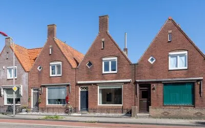 Terraced house for sale: Julianaweg 23, Volendam-Katham + Planetenbuurt Volendam