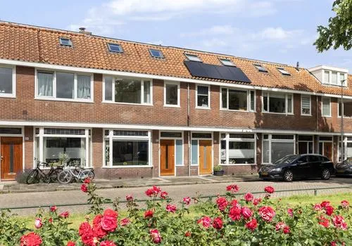 Tussenwoning te koop: Julianaweg 433, Oud Hoograven-Noord Utrecht