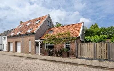 Twee-onder-één-kap te koop: Julianaweg 51, Melissant woonkern Melissant