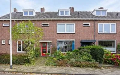 Tussenwoning te koop: Julianusstraat 76, Aarveld Heerlen