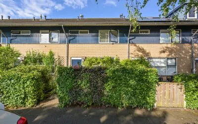 Terraced house for sale: Julistraat 117, Seizoenenbuurt West Almere