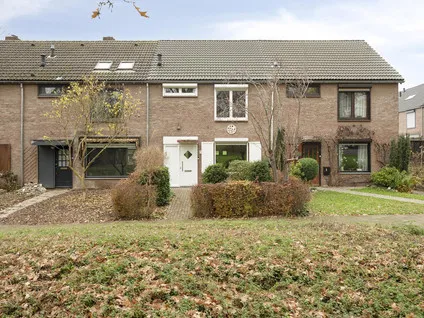 Tussenwoning te koop: Jupiterhof 3, Maastricht